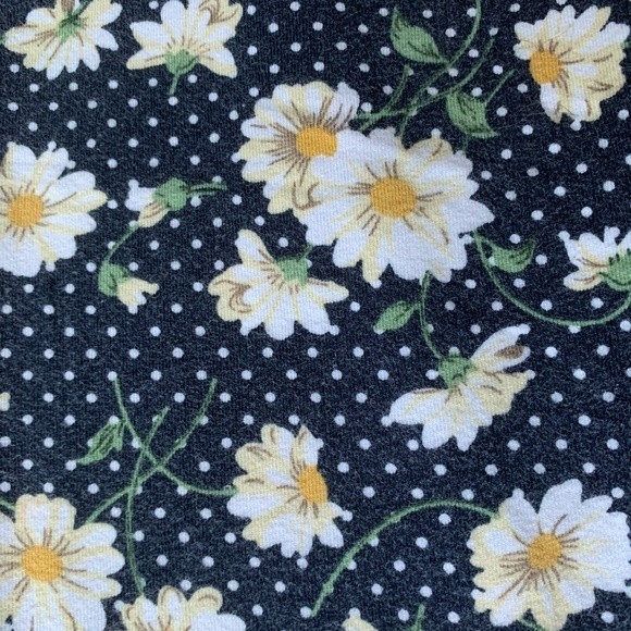 Forever 21 Daisy and Cream Leggings - Picture 3 of 10